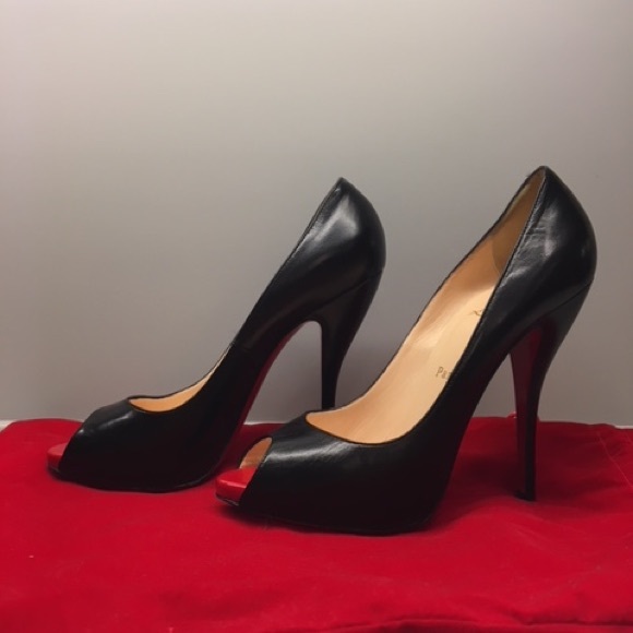 CLASSIC LOUBOUTIN PATENT LEATHER PEEP TOES - Picture 1 of 7